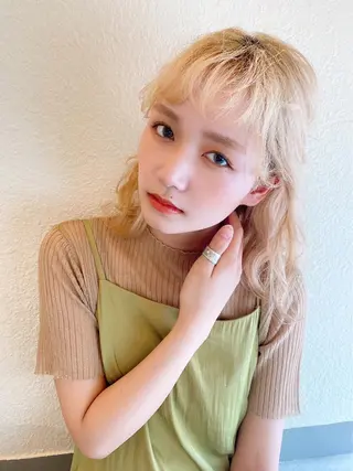 ミディアム Authen. soraのヘアスタイル