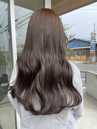 ロング カラー 根岸 麻菜のヘアスタイル