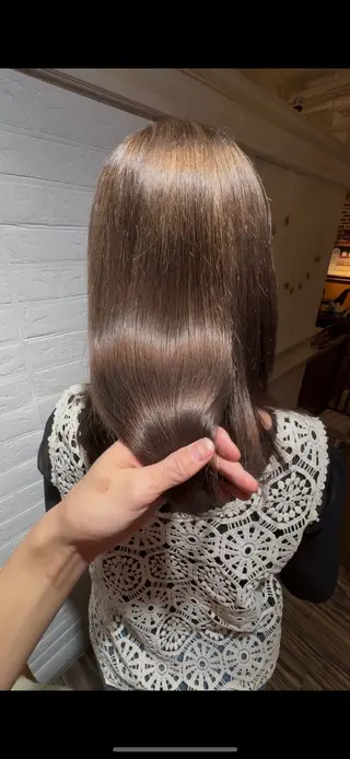 ミディアム nest. SHUNのヘアスタイル
