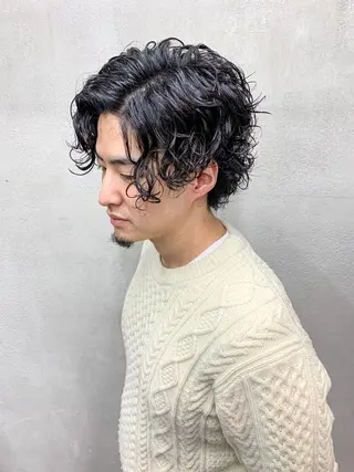 ショート パーマ メンズ 尾﨑 純也のヘアスタイル