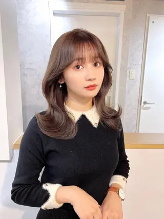 ミディアム カラー ヘアアレンジ 韓国レイヤー ハッシュ🤍渋谷のヘアスタイル