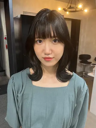 セミロング youres hair 髪質改善トリートメント&ヘッドスパ  新宿三丁目店所属・髪質改善/艶髪 韓国レイヤー/えすたのヘアスタイル