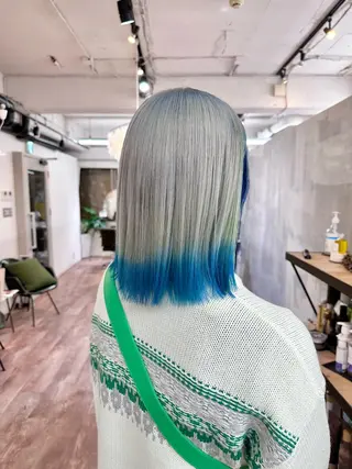 ショート カラー 梅田ハイトーン チダ ヒナノのヘアスタイル