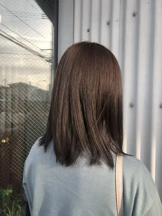 セミロング カラー N° 秋田店【ナンバー】のヘアスタイル
