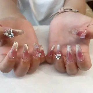ネイル 🌈🐰 saki. m 🐰🌈のネイルデザイン