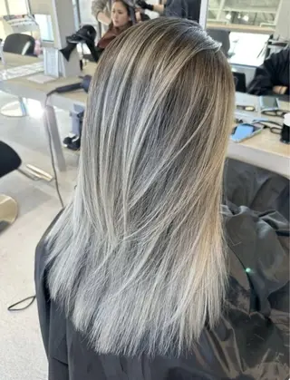 ロング 'oli所属・難波'oli【オリ】 美容室のヘアスタイル