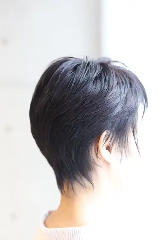 ショート カラー アドミラルYoshi oのヘアスタイル