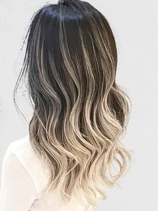 セミロング カラー ヘアアレンジ VIM hairおもろまち店のヘアスタイル