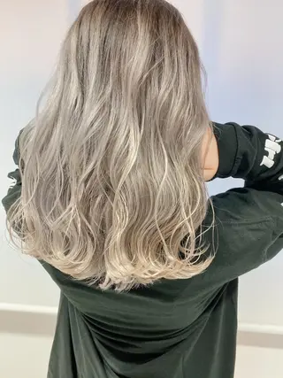 セミロング カラー 新井 広之のヘアスタイル