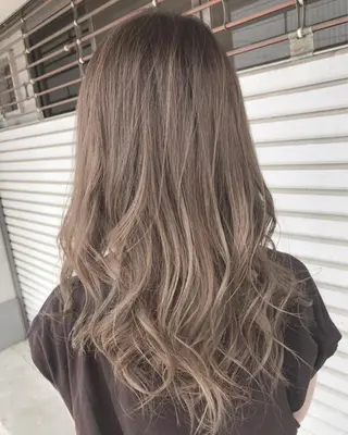 セミロング カラー レイヤーカット匠 イソザキノリユキのヘアスタイル