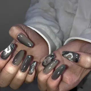 ネイル kana/モード ・グランジ⛓🎼のネイルデザイン