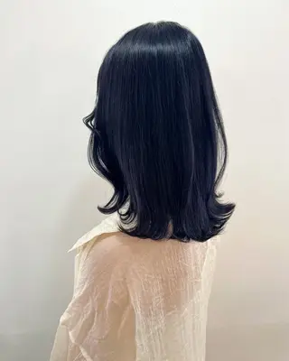 ミディアム カラー フラム所属・WATANABE MISAKIのヘアスタイル
