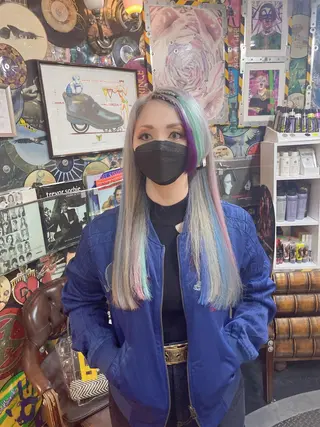 セミロング カラー ヘアアレンジ haco+所属・🌈派手髪エクステ ブレイズ🌈ひろとのヘアスタイル