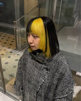 カラー RINA .のヘアスタイル