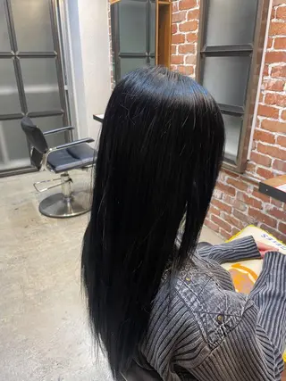 セミロング カラー chobii銀座所属・そー たろーのヘアスタイル