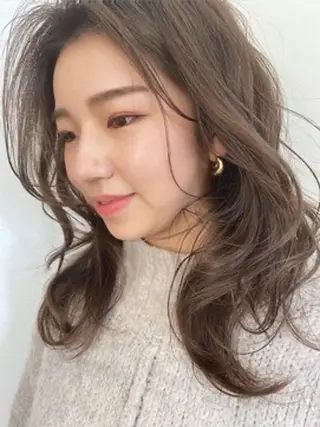 ミディアム AFLOAT 武蔵小杉のヘアスタイル