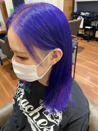ミディアム カラー 小畑 杏実のヘアスタイル