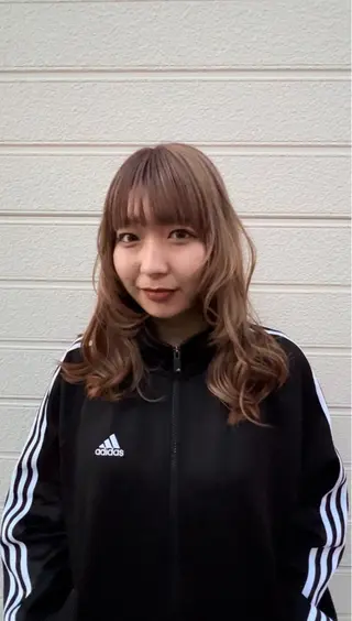 セミロング ハイトーン/ ダブルカラー/透明感のヘアスタイル