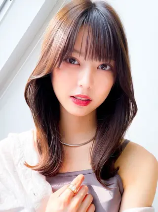 ミディアム l-blossom所属・榎本 美雪のヘアスタイル