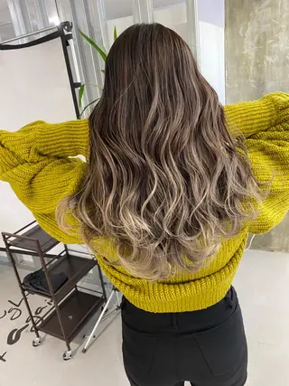 ミディアム K!ng所属・レイヤーカット/ 髪質改善/ハイライトのヘアスタイル