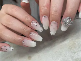 ロング カラー ヘアアレンジ キッズ ネイル マツエク・マツパ アイブロウ 福田 加奈のネイルデザイン