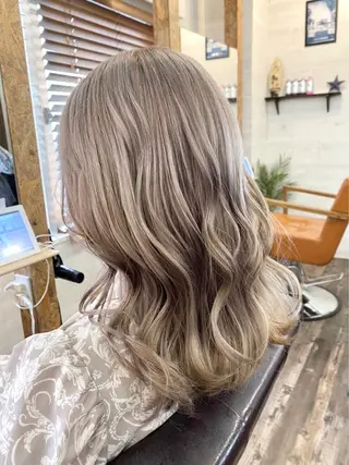 セミロング カラー ブリーチ毛対応酸性 ストレート🌈サキのヘアスタイル