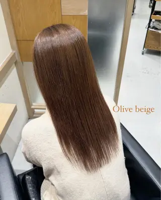 セミロング 透明感カラー/顔周り カット/レイヤーにかのヘアスタイル