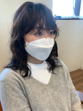 ミディアム 古沢 新のヘアスタイル