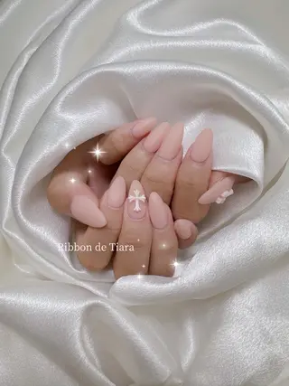 ネイル Ribbon de Tiara MAKIのネイルデザイン