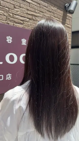 ロング カラー 飯塚 優希のヘアスタイル