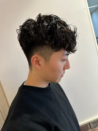 パーマ メンズ 増渕 駿介のヘアスタイル