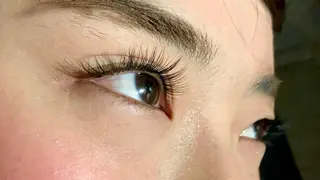 マツエク・マツパ ANNE梅田 GRACE店所属・ANNE chizuのマツエク・マツパデザイン