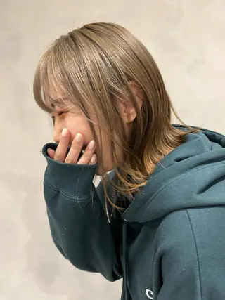 ミディアム カラー 似合わせ/レイヤー/ ボブ/西島 絢香のヘアスタイル