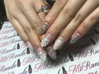 ネイル MiRanda Nail所属・MiRanda 保坂 舞のネイルデザイン