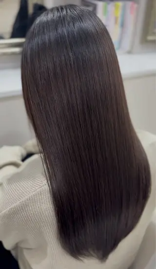 ロング 【TAKAYA】🌸 白髪ぼかしカラーのヘアスタイル