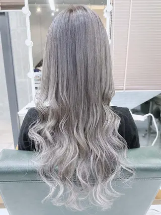 ロング カラー ヘアアレンジ Days 透明感カラーのヘアスタイル