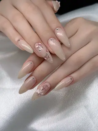 ネイル NAILS 168 新大久保店のネイルデザイン
