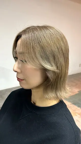 ショート カラー バディーブラウン所属・韓国🇰🇷 SAKURAのヘアスタイル