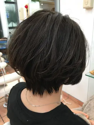 ショート カラー 髪質改善 Blumeのヘアスタイル
