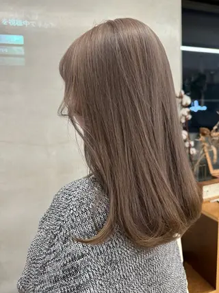 セミロング カラー 【ブリーチ特化】 イマダナツミのヘアスタイル