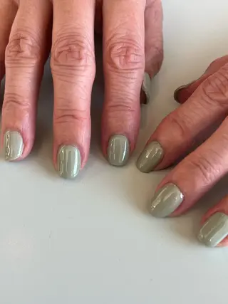 ネイル pu+on. nailworks所属・fuyumi / ニュアンスネイルのネイルデザイン