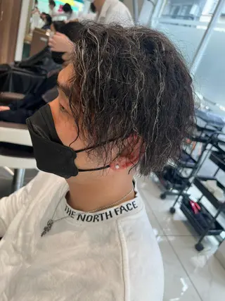 ショート カラー パーマ メンズ メンズパーマ/髪質改 善/ダメージケアのヘアスタイル