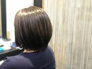 ミディアム カラー 若泉 真梨のヘアスタイル