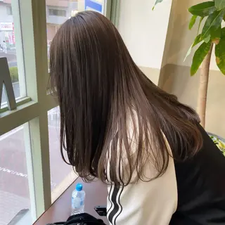 ロング カラー Rue de noel所属・藪本 海月のヘアスタイル