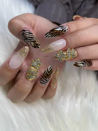 ロング カラー ヘアアレンジ キッズ ネイル マツエク・マツパ アイブロウ 福田 加奈のネイルデザイン