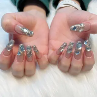 ネイル ゴテゴテ💙ワンホン リオナのネイルデザイン