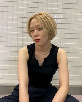 ショート Hz所属・Hz/金子 亮/レイヤーカットのヘアスタイル