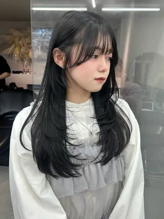 セミロング カラー ヘアアレンジ fumika🎀 韓国ヘア×ベージュのヘアスタイル