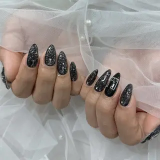 ネイル LAVISH nanamiのネイルデザイン