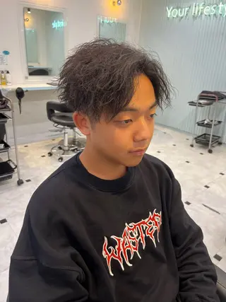 メンズ 似合わせ💗透け感 💗うる艶カラー💗のヘアスタイル